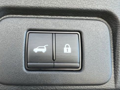 Used 2024 Nissan Rogue Platinum w/ Platinum Premium Package image 39