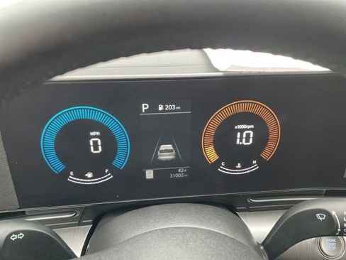 Used 2024 Hyundai Kona SEL image 14