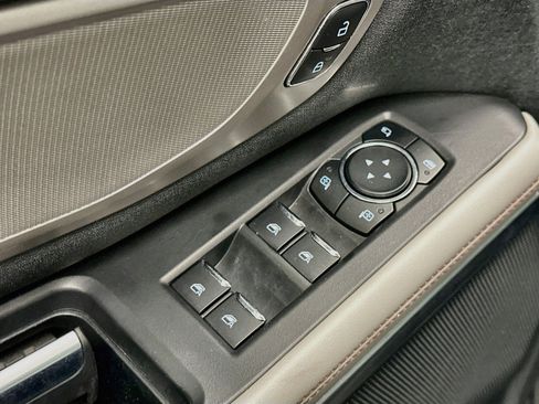 Used 2025 Ford Expedition Active AWD/4WD image 15