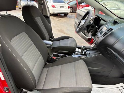 Used 2018 Kia Forte S image 19