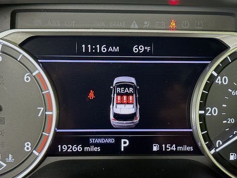 Used 2023 Nissan Rogue SV FWD image 19