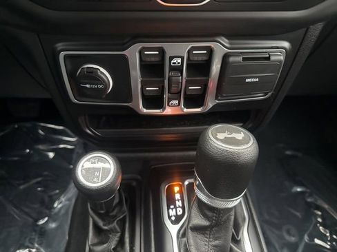 Used 2021 Jeep Wrangler Unlimited Sport AWD/4WD image 18