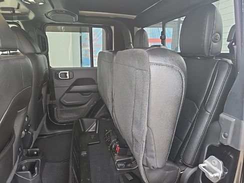 Used 2021 Jeep Gladiator Overland w/ Popular Equipment Package image 96