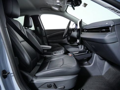 Certified 2025 Ford Mustang Mach-E Premium AWD/4WD image 7