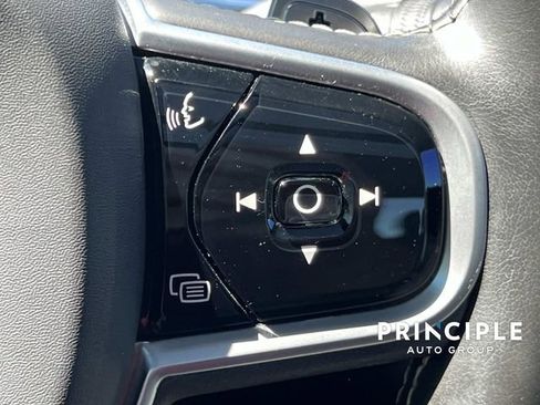 Used 2020 Volvo S60 T6 R-Design image 20