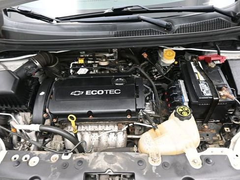 Used 2014 Chevrolet Sonic LT FWD image 26