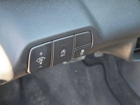 Used 2026 Hyundai Elantra SE FWD image 17