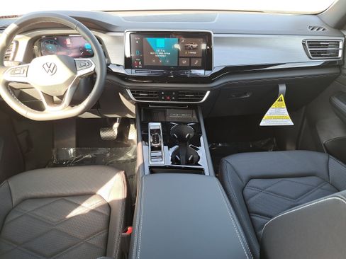 New 2026 Volkswagen Atlas Cross Sport SE image 9