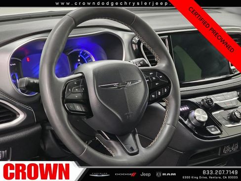 Certified 2024 Chrysler Pacifica Select image 24