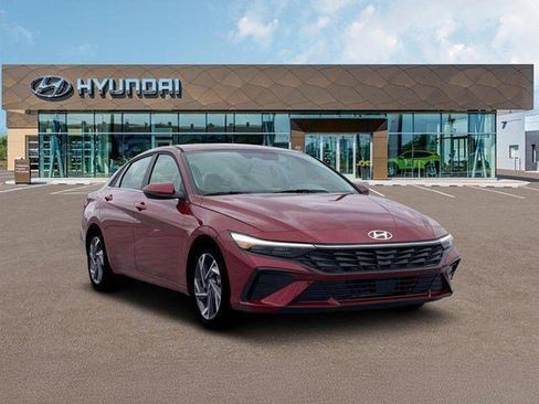 New 2026 Hyundai Elantra Limited image 11