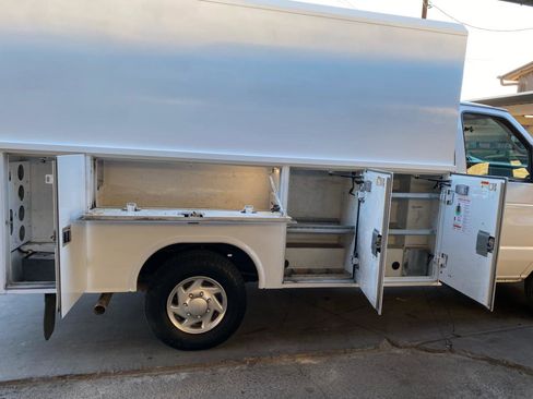 Used 2016 Ford E-350 and Econoline 350 Super Duty image 60