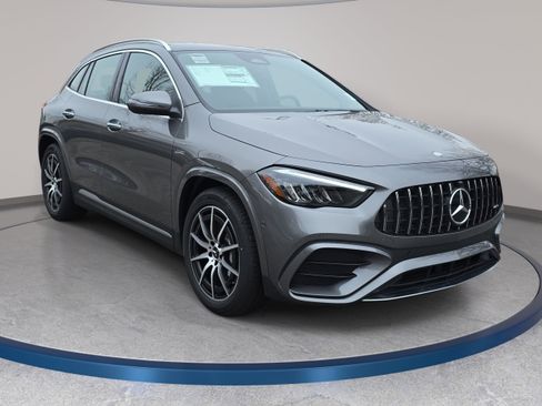 New 2026 Mercedes-Benz GLA 35 AMG 4MATIC image 3
