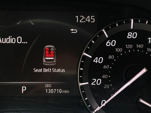 Used 2021 Toyota Highlander XLE FWD image 15