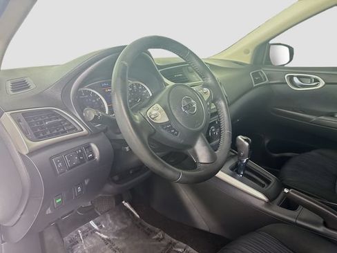 Used 2019 Nissan Sentra SV FWD image 9