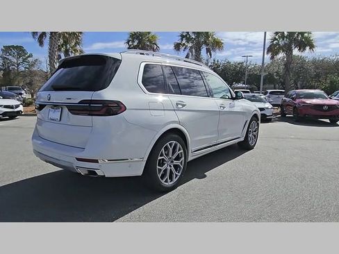 Used 2024 BMW X7 xDrive40i image 29