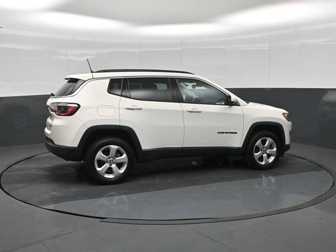 Used 2020 Jeep Compass Latitude AWD/4WD image 9