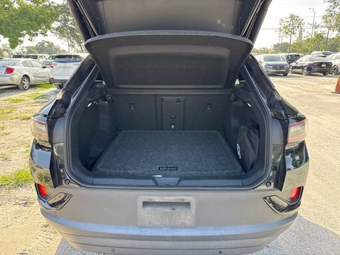 Used 2023 Volkswagen ID.4 Pro S AWD/4WD image 7