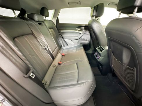 Used 2022 Audi e-tron Premium image 25