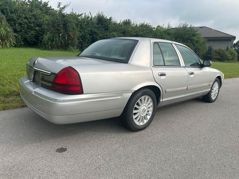 Used 2011 Mercury Grand Marquis LS RWD image 12