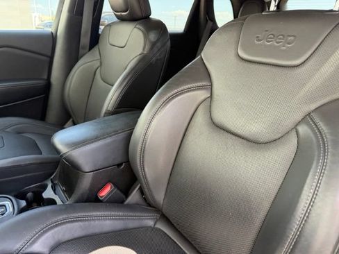 Used 2021 Jeep Cherokee Limited AWD/4WD image 18