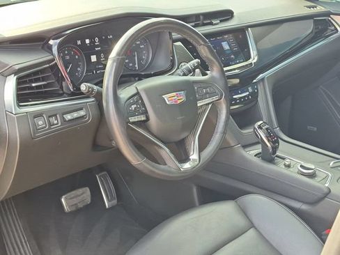 Used 2023 Cadillac XT6 Sport w/ Technology Package AWD/4WD image 7