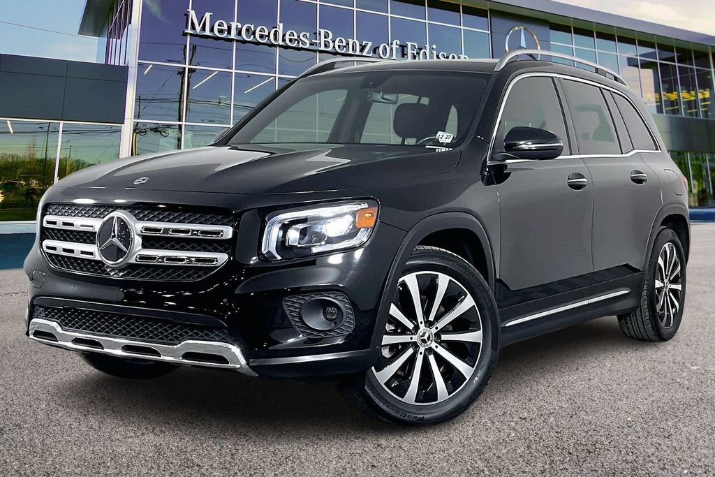 Used 2023 Mercedes-Benz GLB 250 4MATIC image 9