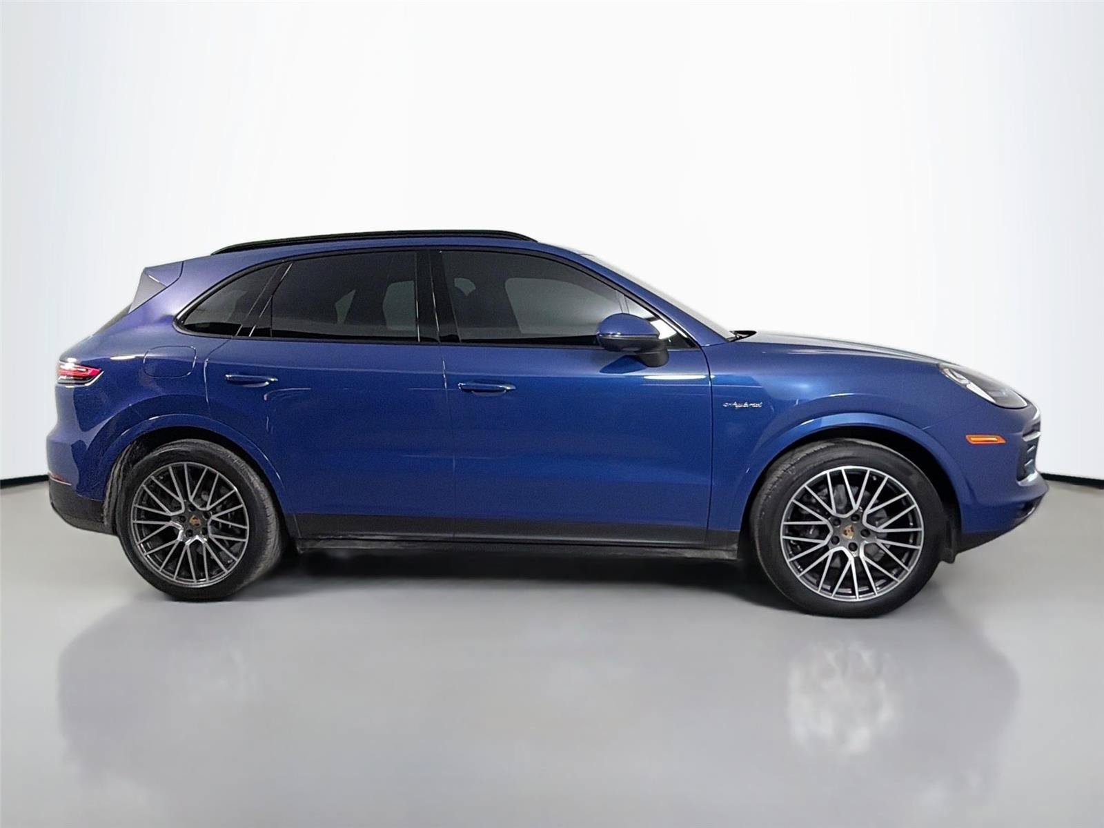Certified 2022 Porsche Cayenne Coupe AWD/4WD image 8