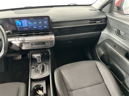 Used 2024 Hyundai Kona SEL image 21