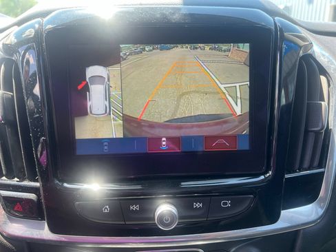 Used 2019 Chevrolet Traverse LT w/ LT Premium Package AWD/4WD image 17