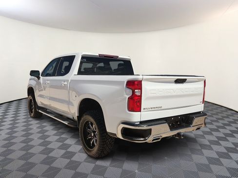Used 2025 Chevrolet Silverado 1500 LT AWD/4WD image 3