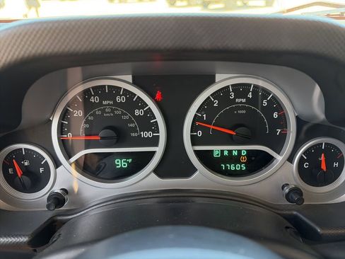 Used 2009 Jeep Wrangler Unlimited Rubicon w/ Dual Top Group AWD/4WD image 33