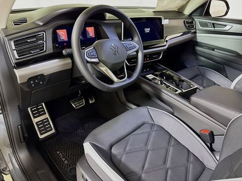 New 2026 Volkswagen Atlas Peak Edition AWD/4WD image 5