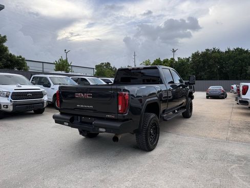 Used 2020 GMC Sierra 2500 AT4 w/ AT4 Premium Package AWD/4WD image 5