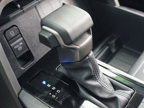 Used 2025 Toyota Tundra SR5 AWD/4WD image 11