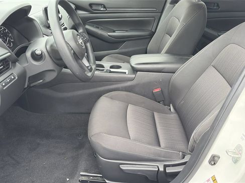 Used 2023 Nissan Altima 2.5 S FWD image 16