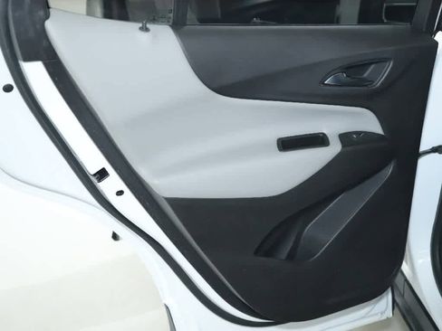 Used 2019 Chevrolet Equinox LS w/ LPO, Floor Liner Package image 9
