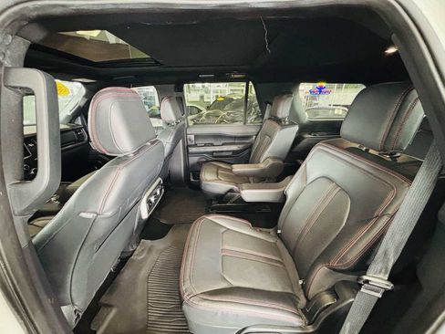 Used 2024 Ford Expedition Limited AWD/4WD image 33