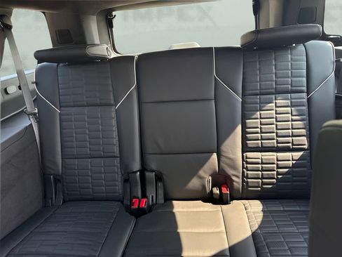 Used 2026 Cadillac Escalade ESV Platinum Sport w/ LPO, Floor Liner Package AWD/4WD image 17