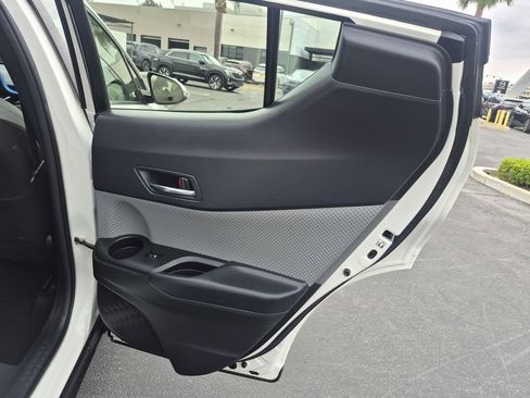Used 2019 Toyota C-HR XLE FWD image 26