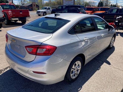 Used 2019 Chevrolet Cruze LS w/ LS Fleet Convenience Package image 4