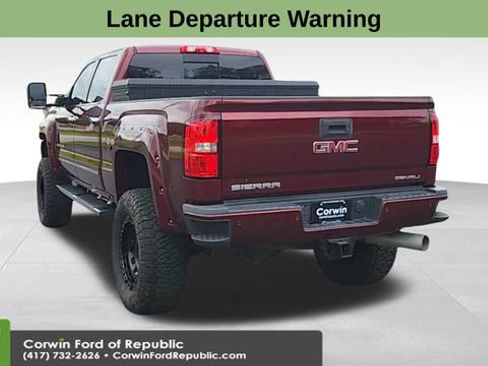 Used 2017 GMC Sierra 2500 Denali w/ Duramax Plus Package AWD/4WD image 7