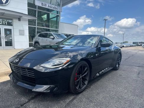Used 2024 Nissan Z Performance w/ Floor Mat Package RWD image 2