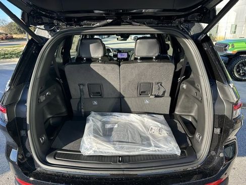 New 2025 Jeep Grand Cherokee L Limited image 10