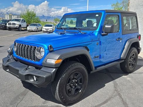 Used 2025 Jeep Wrangler Sport AWD/4WD image 8