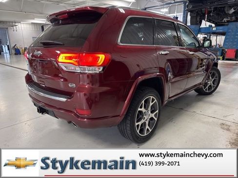 Used 2019 Jeep Grand Cherokee Overland AWD/4WD image 15