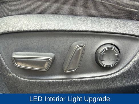 Used 2021 Toyota RAV4 XLE w/ Convenience Package FWD image 15