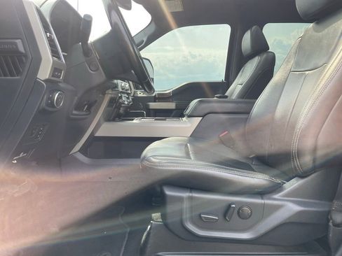 Used 2022 Ford F250 Lariat w/ Black Appearance Package image 29