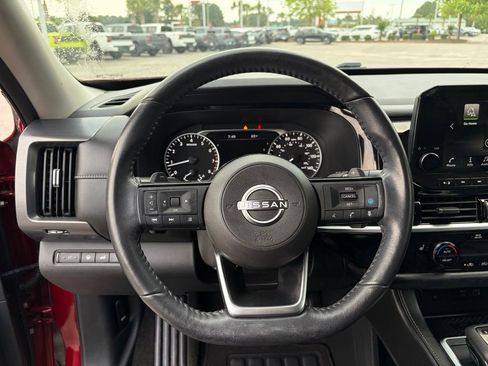 Used 2023 Nissan Pathfinder SL w/ Black Appearance Package FWD image 11