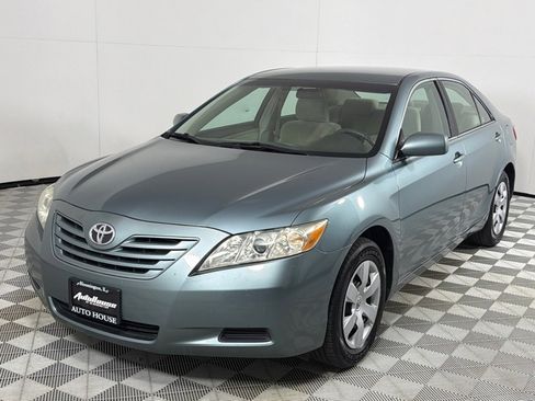 Used 2009 Toyota Camry LE image 10