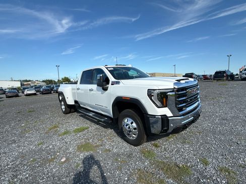 New 2026 GMC Sierra 3500 SLT w/ SLT Premium Package AWD/4WD image 24